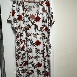 Dwell & Slumber Floral V-Neck Midi Dress